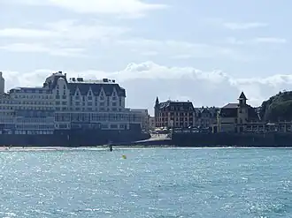 La plage nord vue du large.