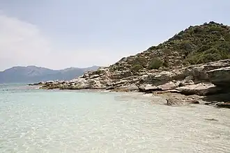 Plage de Loto, commune de Santo-Pietro-di-Tenda (eau translucide).