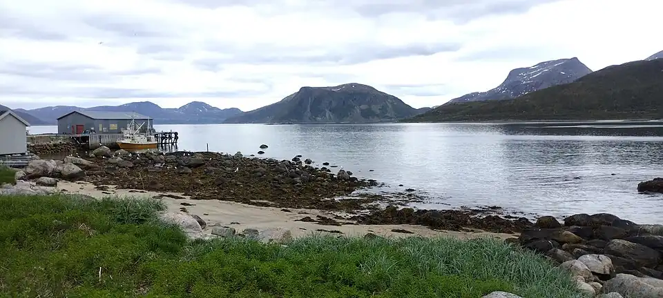 Plage et quai de la pêcherie