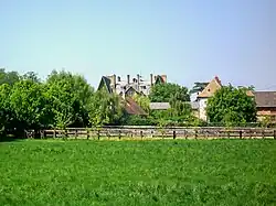 Château et ferme de Bertrandfosse.