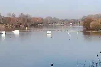 Plan d'eau du Canada en hiver.