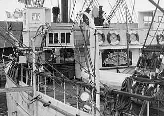 Vue de l’arrière de la timonerie.