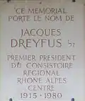 La plaque évoquant Jacques Dreyfus.