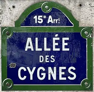 Voir la plaque.