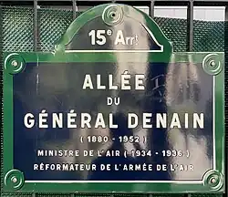Voir la plaque.