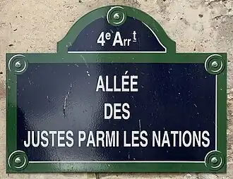 Voir la plaque.