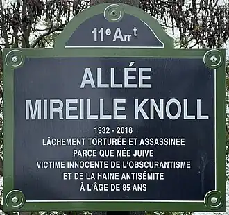 Voir la plaque.