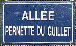 Voir la plaque.