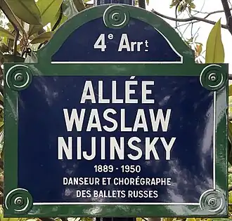 Voir la plaque.