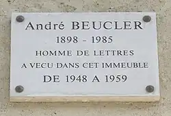 Plaque au no&nbsp;24.