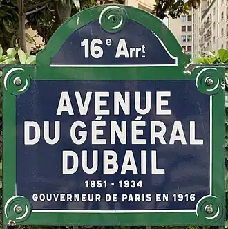 Voir la plaque.