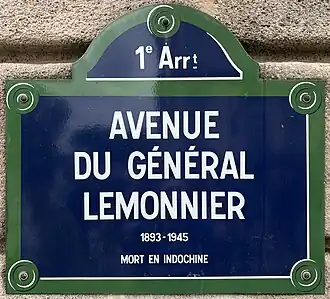 Voir la plaque.