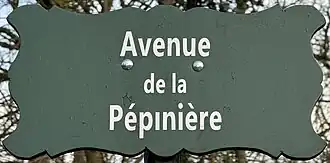 Voir la plaque.
