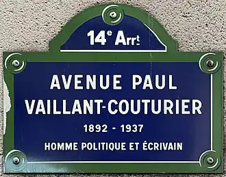 Voir la plaque.