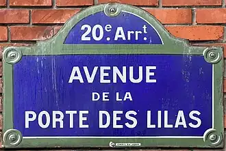 Voir la plaque.