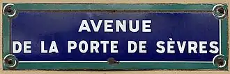 Voir la plaque.