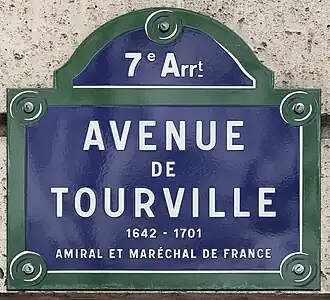 Voir la plaque.