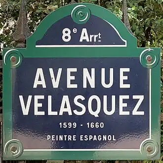 Voir la plaque.