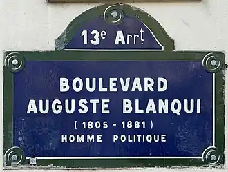 Voir la plaque.