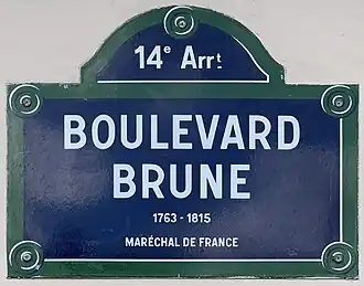 Voir la plaque.