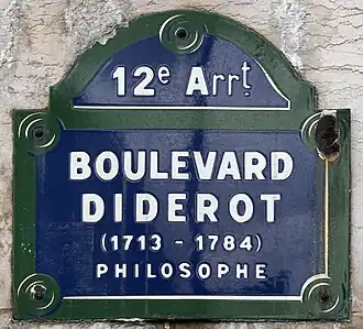 Voir la plaque.