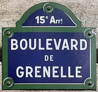 Voir la plaque.