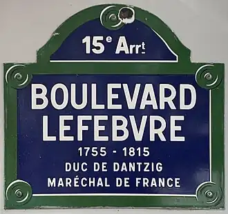 Voir la plaque.