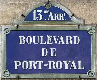 Voir la plaque.