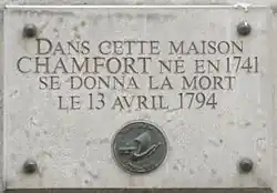 Plaque au no 10.