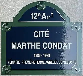 Voir la plaque.