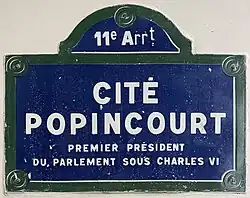 Voir la plaque.