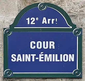 Voir la plaque.