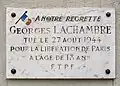 Plaque au no&nbsp;67 en hommage au résistant Georges Lachambre, tué pendant la Libération de Paris.