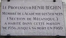 Plaque au no&nbsp;42.