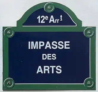 Voir la plaque.