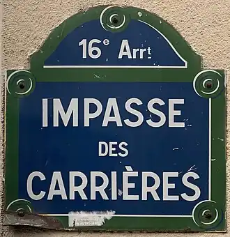 Voir la plaque.