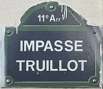 Voir la plaque.