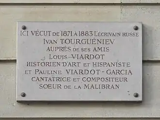 No 50 : plaque en hommage à Ivan Tourgueniev.