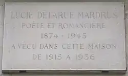 Plaque au no&nbsp;17 bis.