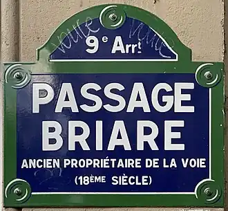 Voir la plaque.