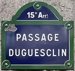 Voir la plaque.