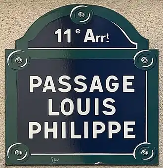 Voir la plaque.