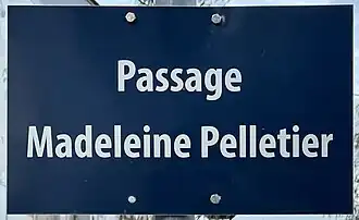 Voir la plaque.