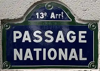 Voir la plaque.