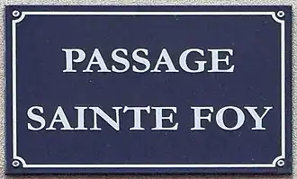 Voir la plaque.