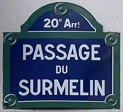 Voir la plaque.