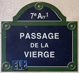 Voir la plaque.