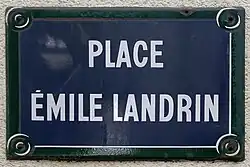 Voir la plaque.