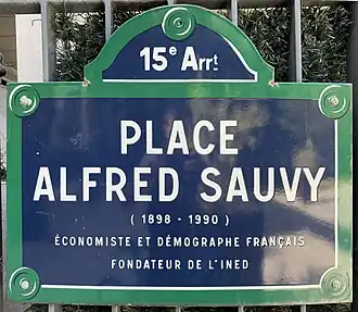 Voir la plaque.