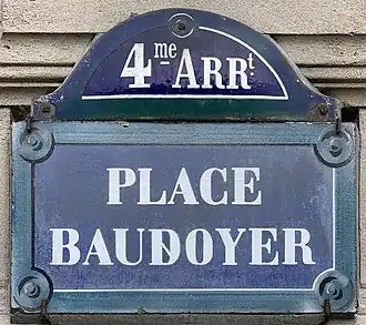 Voir la plaque.